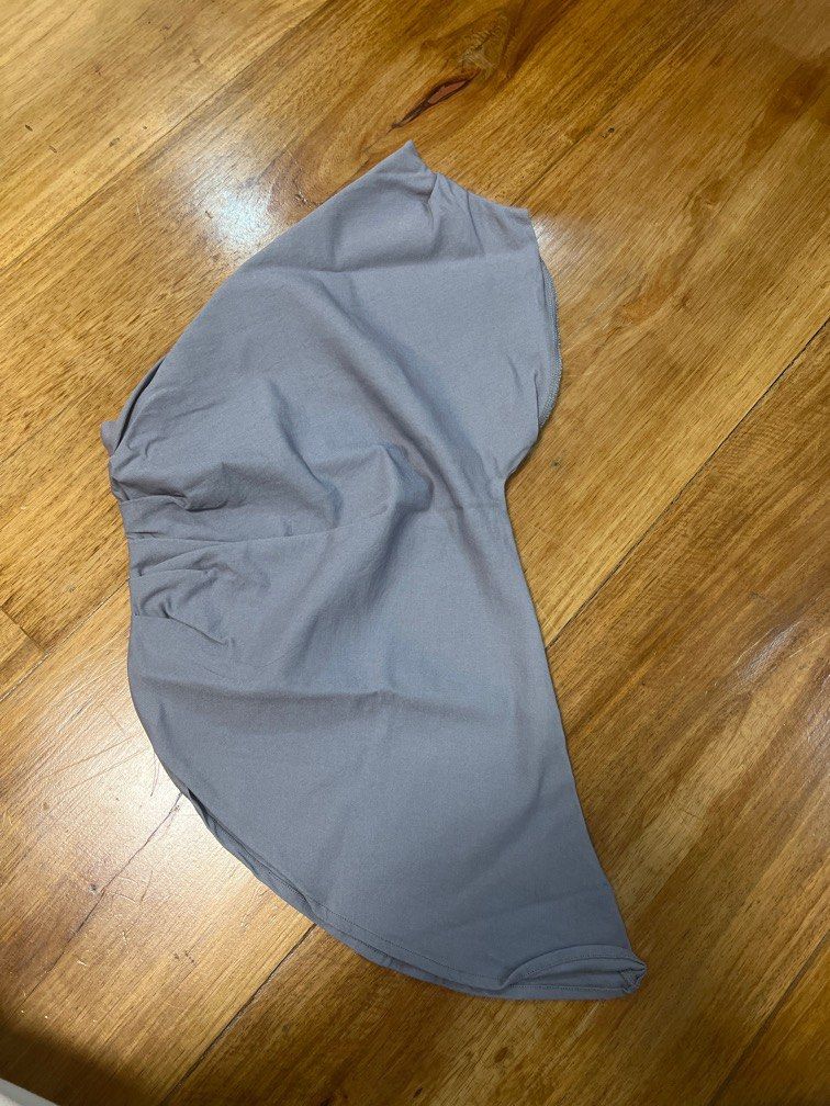 Asymmetrical top (Category: Others Tops) located in Manila. Submitted by rds2001 (Listing ID 1343174810, Image 1). Description: .