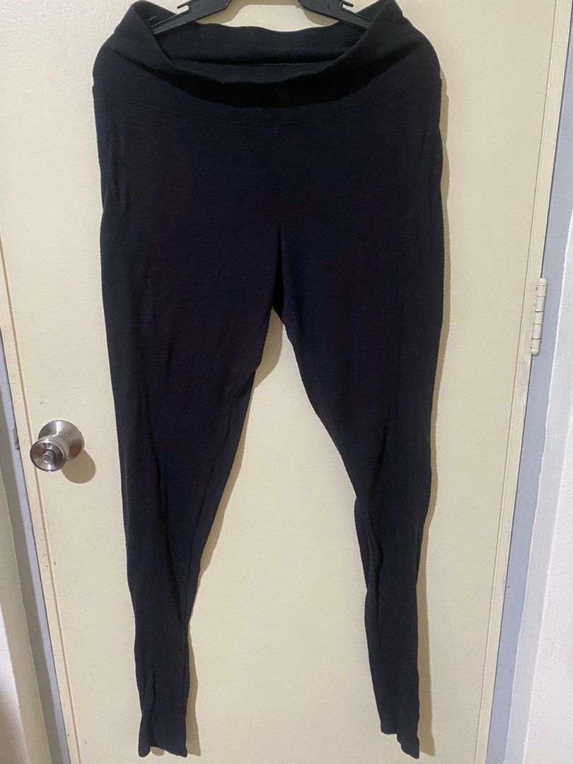 Authentic Alo Yoga Leggings Small (Category: Activewear) located in Manila. Submitted by roseluxuryitems (Listing ID 1343100598, Image 3). Description: Authentic Alo Yoga Leggings Small Still in good condition 46 inches long With issue look at the last photo Washed ready to wear Authentic Alo Yoga Leggings Small .