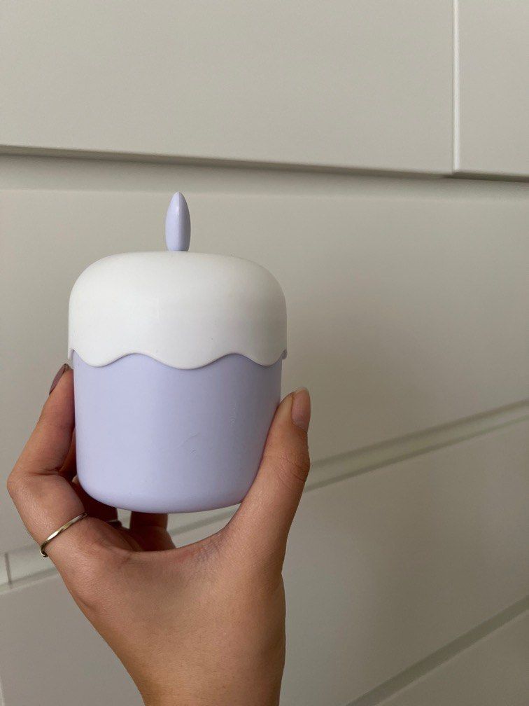 bubble foamer (Category: Face Care) located in Singapore. Submitted by nialler (Listing ID 1343119313, Image 2). Description: Brand new for facial cleaner to make foam or other soap related stuff if you want to make foam got it as a gift but i don't need it #makespace .