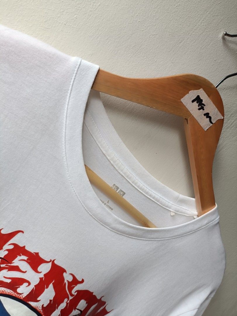 Buy White Uniqlo Venom Edition Tee (Category: Tshirts & Polo Shirts ) located in Taguig. Submitted by ms.kith_closet (Listing ID 1343075474, Image 3). Description: Issue: Cut Wash Tag Condition: 9/10 Color rate: 9/10 - White 100% Cotton Please Check Measurements: Dimes:19.5W x 27L inches Large on Tag Please See Pictures for reference No Stains No Sunfade No Pinhole No Crack Prints *Color may vary due to lighting *All items need washed *All items 