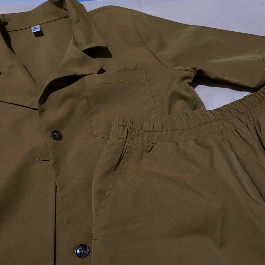 Caramel Brown Coordinates (Category: Sets or Coordinates) located in Antipolo. Submitted by bern.clo (Listing ID 1343153608, Image 3). Description: • free size (best fits small-medium body frames) • 9/10 condition • so pretty and nice • comfy fabric.