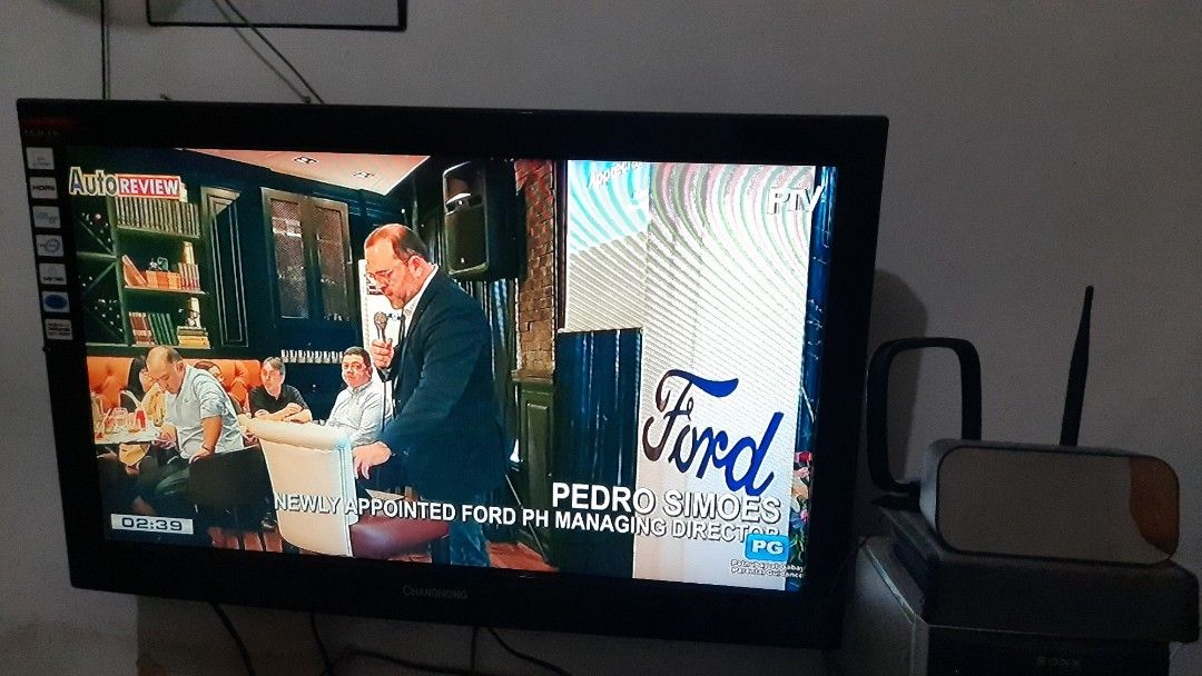 Changhong lcd tv (Category: TV) located in Manila. Submitted by d_of_olx (Listing ID 1343035449, Image 1). Description: Super linaw 32 inch lcd screen Remote Free Smart Internet Box Location Sampaloc Manila.
