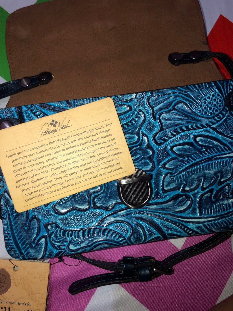 Dillard’s by Patricia Nash Bag (Category: Luxury Bags & Wallets) located in San Nicolas. Submitted by aesevilla (Listing ID 1343168883, Image 3). Description: Dillard’s by Patricia Nash Leather Bag Cassano Exclusive Style Color: Peruvian Painting Style: P709222 BRAND NEW can send more pictures of the bag.
