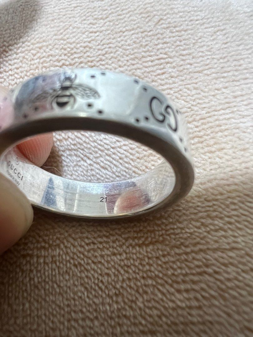 Gucci GG and Bee Ring (Category: Rings) located in Manila. Submitted by nard01454 (Listing ID 1343161365, Image 3). Description: Authentic Size 21 (US 9.5) 92.5 Silver.