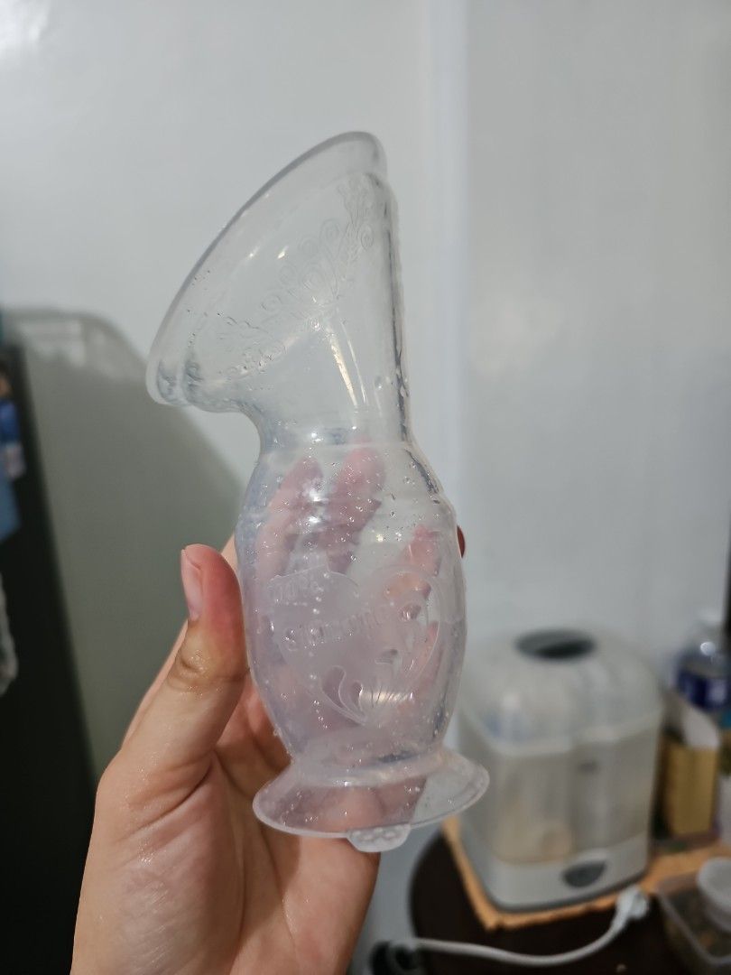 Hakaa Pump (Category: Breastfeeding & Bottle Feeding) located in Manila. Submitted by shieladmd (Listing ID 1343032854, Image 1). Description: .