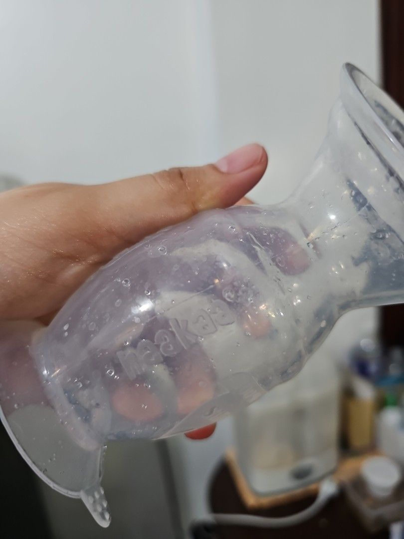 Hakaa Pump (Category: Breastfeeding & Bottle Feeding) located in Manila. Submitted by shieladmd (Listing ID 1343032854, Image 3). Description: .