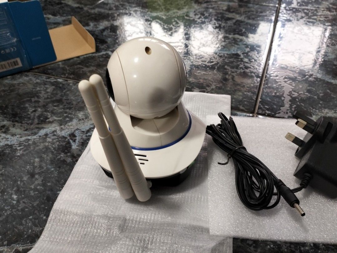 IP camera (Category: Security Systems & CCTV Cameras) located in Singapore. Submitted by good.deal.sg (Listing ID 1343174381, Image 2). Description: Selling used IP Camera. 1 for $15, 2 for $30. FHD 1080p, Clear. wide angle. Brand: Hiseeu HP Application: Yousee Connection: WiFi / LAN cable Easy to set up..