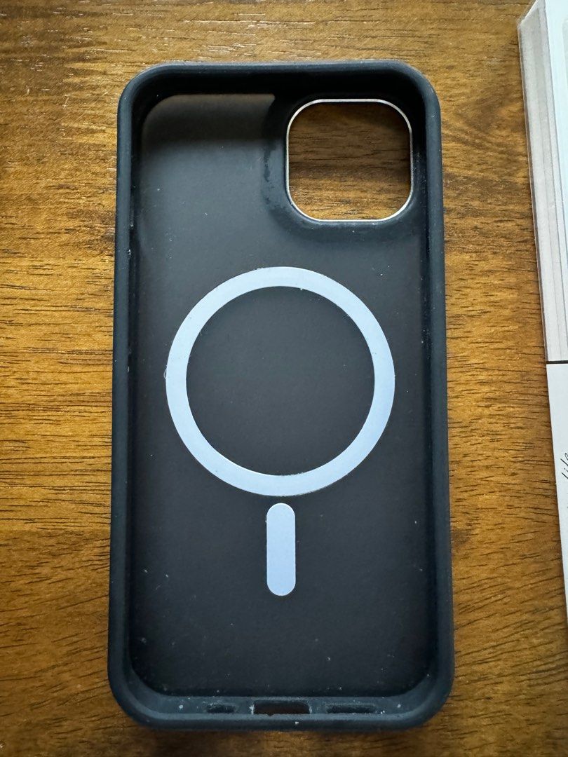 iPhone 13 case magsafe (Category: Cases & Sleeves) located in Quezon City. Submitted by tulip03 (Listing ID 1343106489, Image 2). Description: .