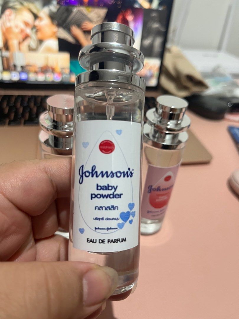 Johnson’s baby powder perfume (Category: Fragrance & Deodorants) located in Tacloban City. Submitted by deedeecat (Listing ID 1343166958, Image 2). Description: Johnson’s baby powder perfume from Bangkok. Available in baby powder, milk + rice, blossoms and bedtime variants. 35ml..
