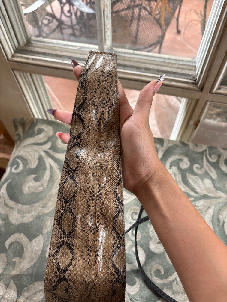 Leather Snakeskin Belt (Category: Belts) located in Quezon City. Submitted by alessalv (Listing ID 1343089959, Image 3). Description: Negotiable as long as sure buyer!! Buy more than 1 belt and I can give discount! .