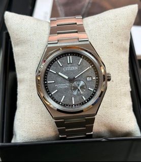(Category: ) located in . Submitted by notorious_watches (Listing ID 1343181563, Image 1). Description: .