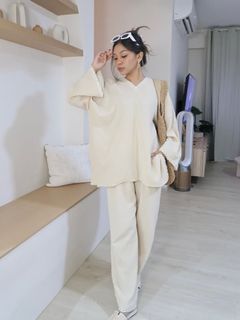 (Category: ) located in . Submitted by lia-cat (Listing ID 1343077551, Image 1). Description: .