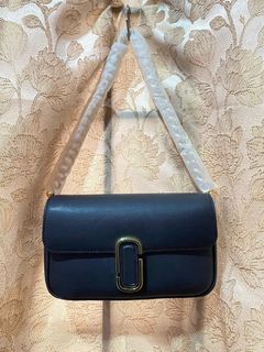 (Category: ) located in . Submitted by nfe.preloved (Listing ID 1343104146, Image 1). Description: .