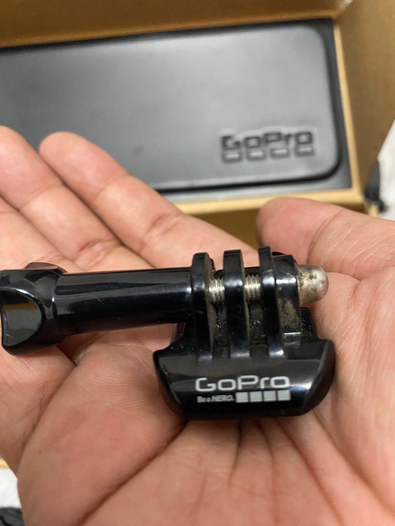Original GoPro helmet mount (Category: Cameras) located in Pasig City. Submitted by mchlkrlmnl (Listing ID 1343148363, Image 1). Description: ➡️Bnew / unused ➡️With curved adhesive mount + 1 mounting buckle w/thumb screw ➡️Sells for $30 in GoPro’s website ₱750 (Was: ₱1K) Buyer pays for shipping (ships from Pasig) .