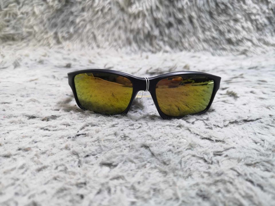 Rectangular Yellow Polarized Sunglasses (Category: Sunglasses & Eyewear) located in Santa Cruz. Submitted by jmy_surplus.2 (Listing ID 1343206440, Image 1). Description: Size ; Color Yellow; Type ; Sunglasses Brand ; No Brand Material ; Plastic Style ; Black Yellow Polarized Sunglasses LG 83 JMY 4.