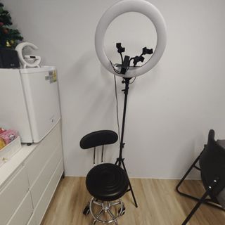 (Category: ) located in . Submitted by glamandglowstudio (Listing ID 1343143652, Image 1). Description: .