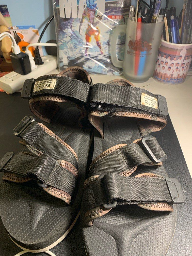 Suicoke x End KISEE-V sandals (Category: Sneakers) located in Taguig. Submitted by ducidni (Listing ID 1343161824, Image 2). Description: Suicoke x End KISEE-V old collab sandals. Pair only Purchased from the FB group All Lux PH Size 7.5 comfortably fit a US 8-8.5 (my size) .
