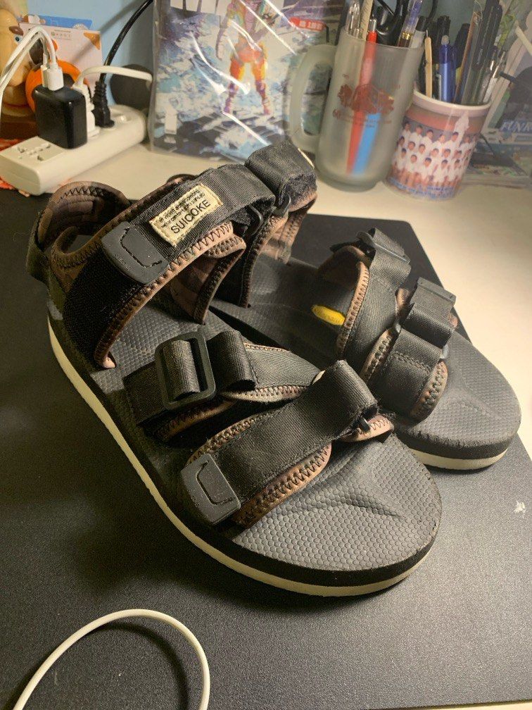 Suicoke x End KISEE-V sandals (Category: Sneakers) located in Taguig. Submitted by ducidni (Listing ID 1343161824, Image 1). Description: Suicoke x End KISEE-V old collab sandals. Pair only Purchased from the FB group All Lux PH Size 7.5 comfortably fit a US 8-8.5 (my size) .