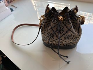 （分類：）位於 。 由 lillian_tse 提交（商品編號 1343062483，圖片 1）。簡介： 。