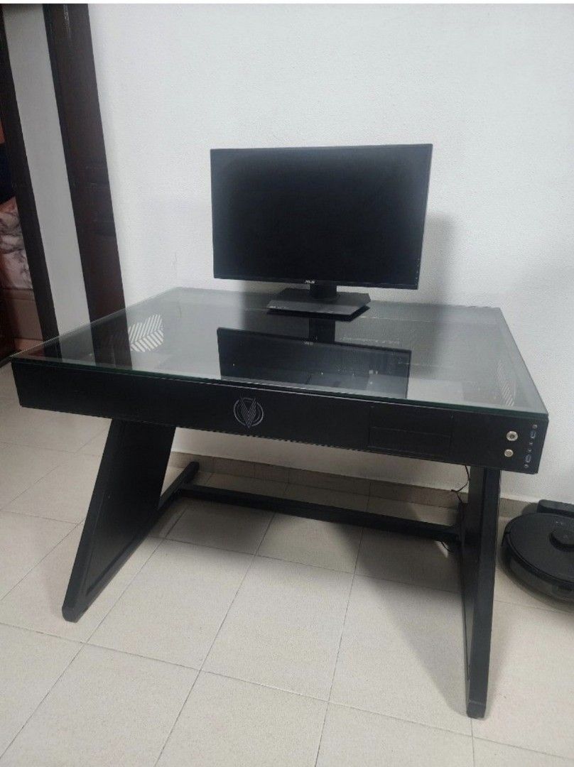 Vector Desk (Category: Desktops) located in Singapore. Submitted by izzy2910 (Listing ID 1343125049, Image 1). Description: Few scratches on glass. Still sturdy. Very rare..