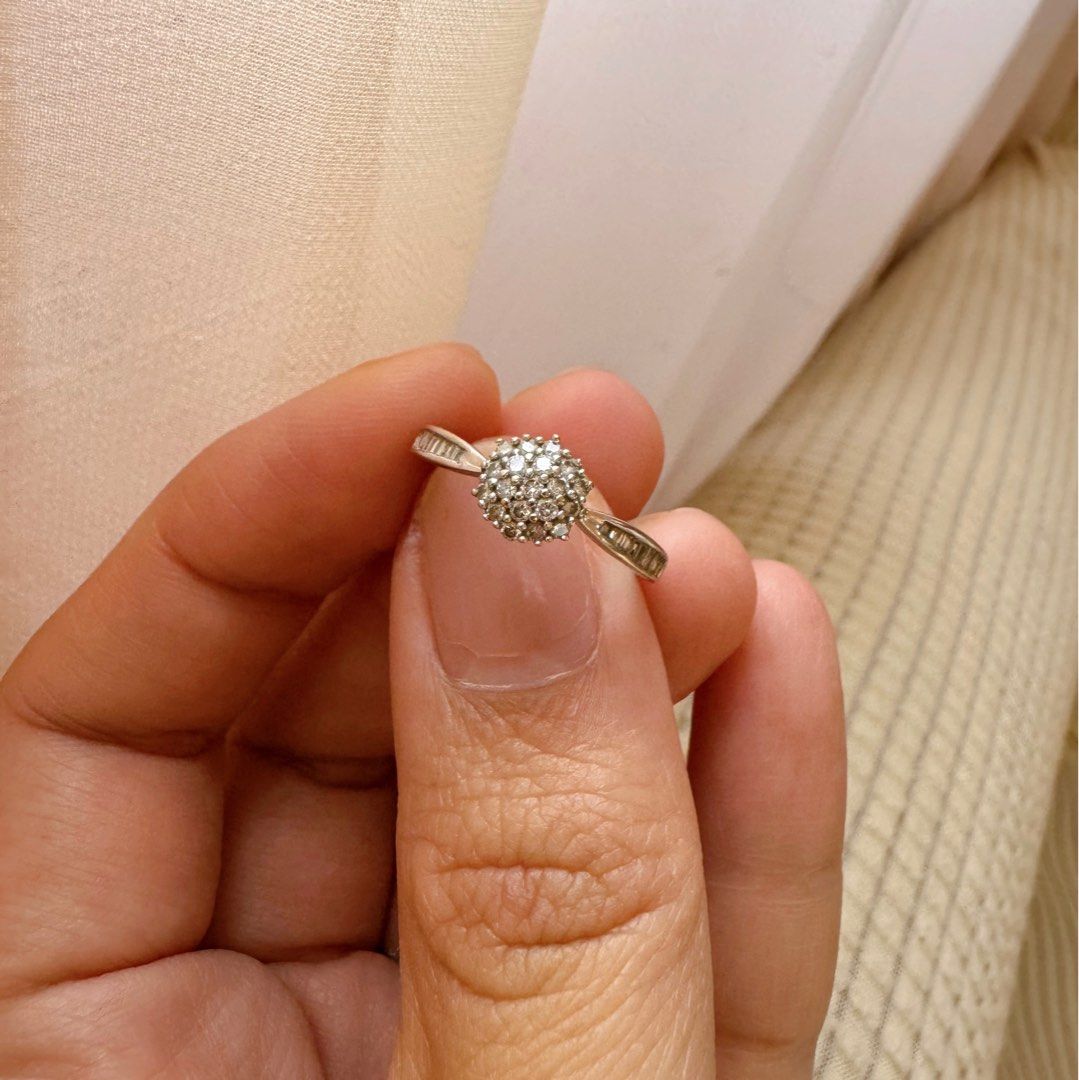 18K White Gold Diamond Engagement Ring with Certificate (Category: Rings) located in Cavite. Submitted by leylamm (Listing ID 1343216845, Image 1). Description: 18K White Gold. Size 6.5. Approx 2g. Real gold, Pawnable. With .30 CT diamond. This is NOT brand new. It has signs of usage and it needs cleaning, but the gold and diamonds are guaranteed real. Pass sa barat. Last price posted. Do not send a message asking for last price. Inclusion: Gem C