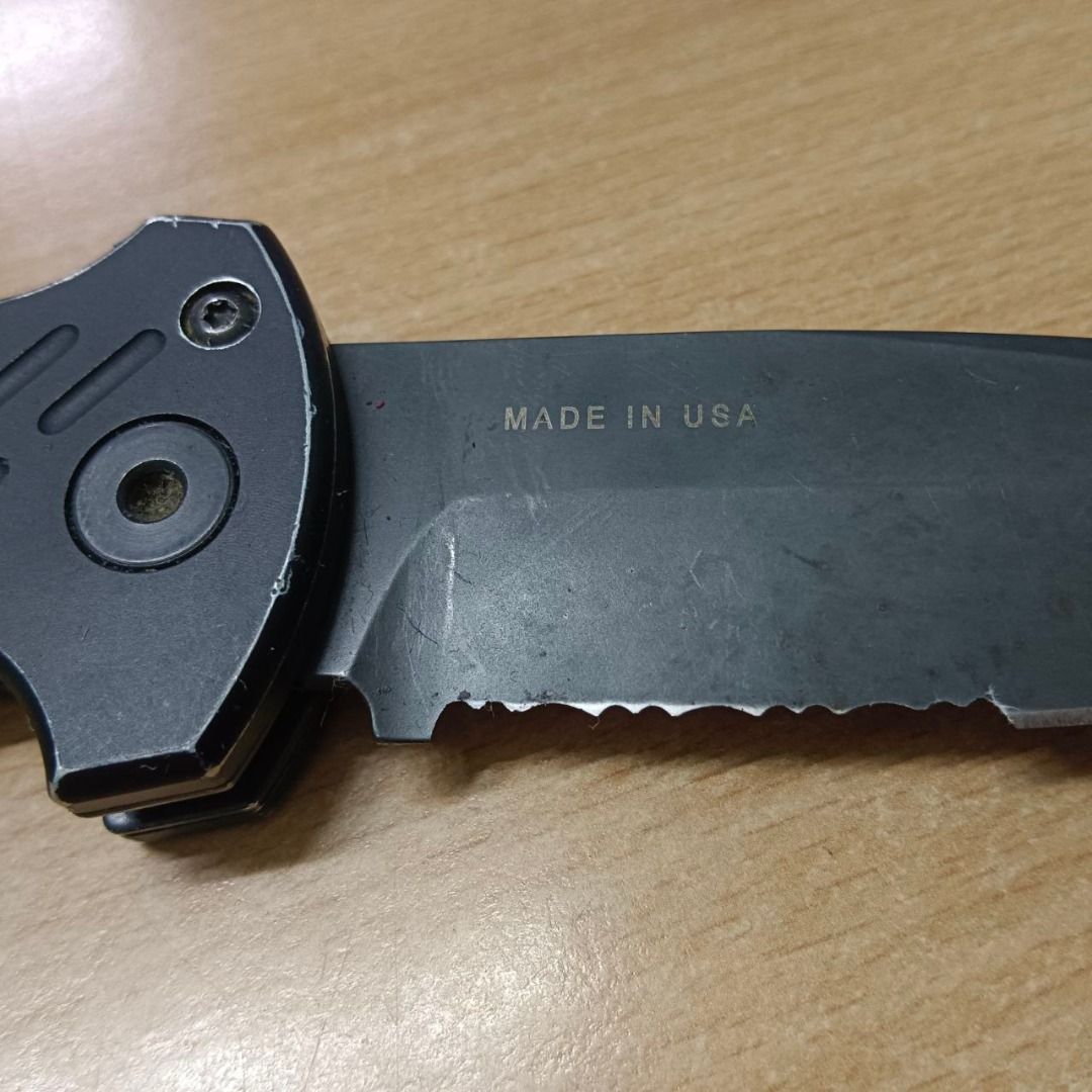 Automatic Combat Folder - Gerber 06 Auto Tanto Serrated (MADE IN USA) (Category: Knives & Chopping Boards) located in Quezon City. Submitted by marianodeclutter (Listing ID 1343253174, Image 3). Description: Blade Length: 3.80 inches Overall Length: 8.5 inches Blade Material: S30V Steel Handle Material: G10 Weight: 6.30 oz. MADE IN USA. Loc: Quezon City, Central Avenue LBC not allowed .