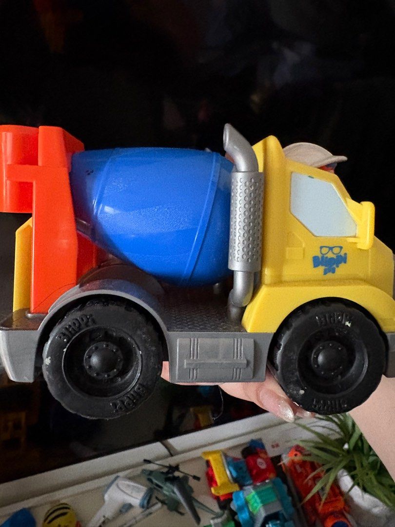 Blippi Cement mixer (Category: Kids Toys) located in Quezon City. Submitted by everythingonline.ph (Listing ID 1343262552, Image 2). Description: What u see is what u get.