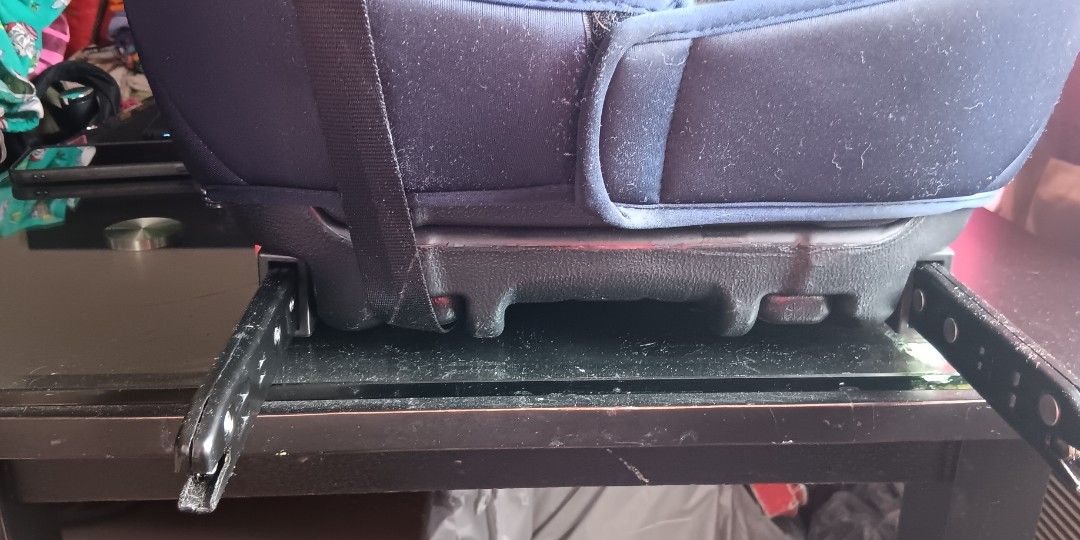 Car Seat (Category: Car Seats) located in Makati City. Submitted by akosijas (Listing ID 1343259801, Image 3). Description: still negotiable.