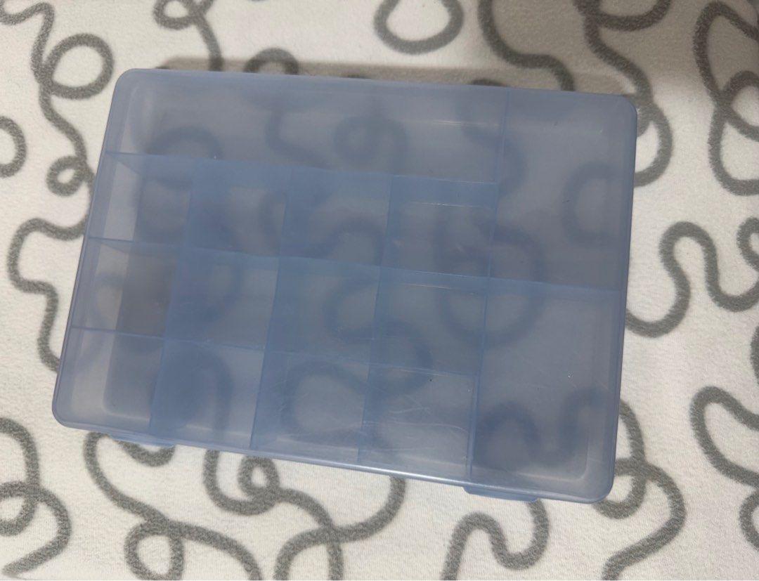 Compartment box (Category: Craft Supplies & Tools) located in Singapore. Submitted by philosophia_seah (Listing ID 1343315213, Image 1). Description: Good for screws, bolts and nuts or costume jewellery..