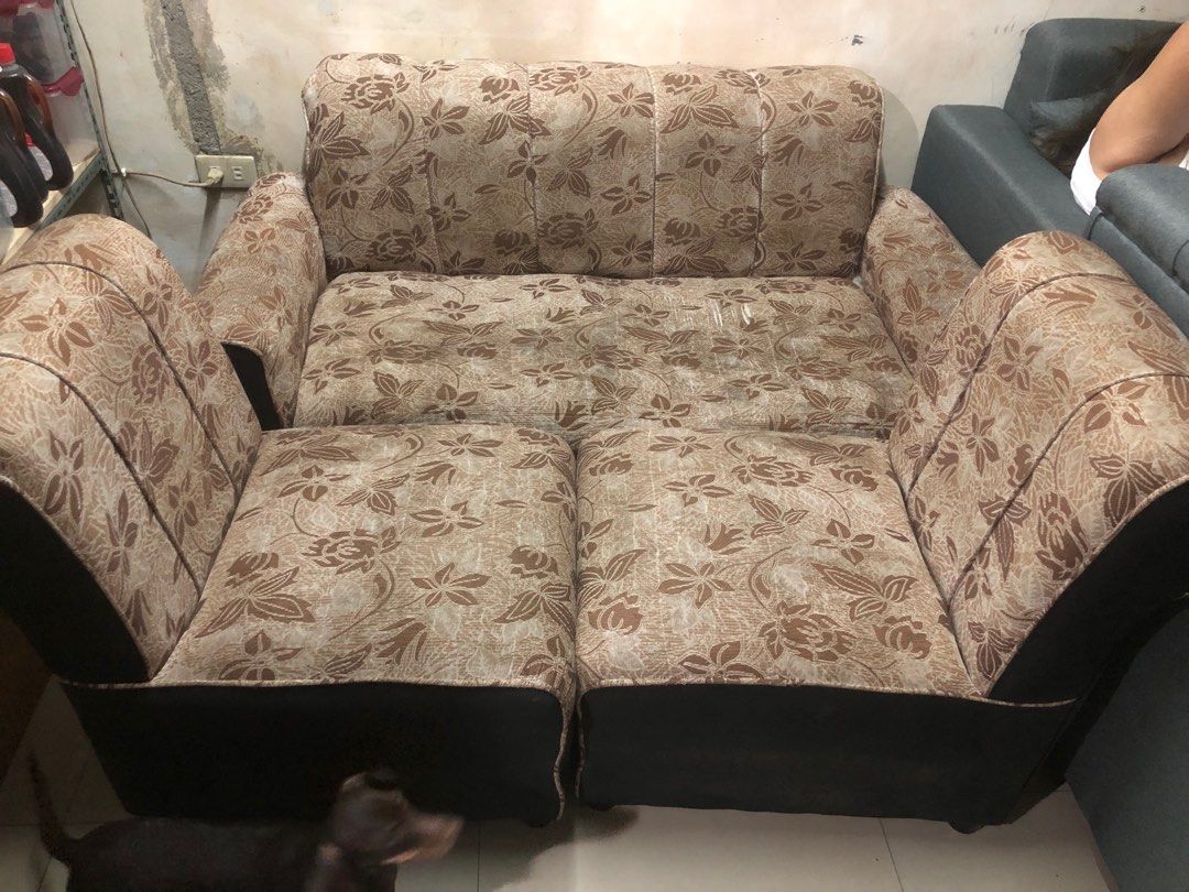 Couch Set 2 Chairs 1 Sofa (Category: Sofas) located in Manila. Submitted by jake_y (Listing ID 1343349564, Image 1). Description: Used Couch Set with one small issue (small hole on the left side of sofa) NEGOTIABLE.