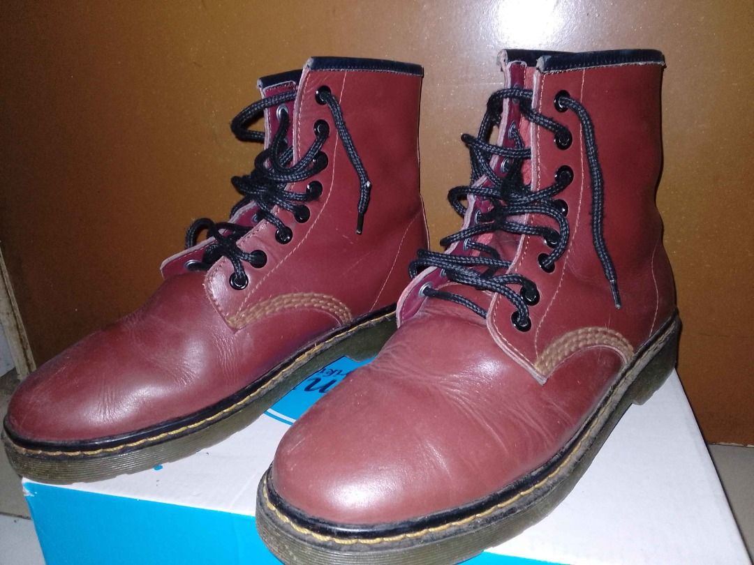 C-Point Marikina Burgundy Work Boots (Category: Boots) located in Bacoor. Submitted by delossanto23862 (Listing ID 1343278823, Image 3). Description: Sole has lesser grip Doc Martens style Has a lot of creases Laces need to be replaced Mode of payment: Gcash, payment first.