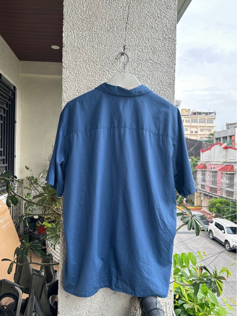 Cuban open collar uniqlo polo blue (Category: Tshirts & Polo Shirts ) located in Manila. Submitted by mango.supply (Listing ID 1343220367, Image 2). Description: Uniqlo open collar Blue Large Great condition no issues Price plus sf.