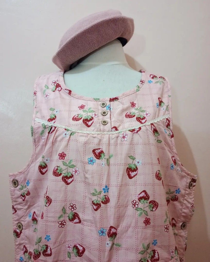 Cutest Pink Strawberry Apron/Topper (Category: Coats, Jackets and Outerwear) located in Balanga. Submitted by marae_c (Listing ID 1343383649, Image 1). Description: Brand: --- japan sourced In very good condition. Like new, no flaws. Needs iron lang nasiksik ng aking other aprons. Very cute in actual 😍🥺 warm sa loob pa fleece then outer is soft and waterproof like material. Has functional side buttons and front pockets. Medyo thick ito not your