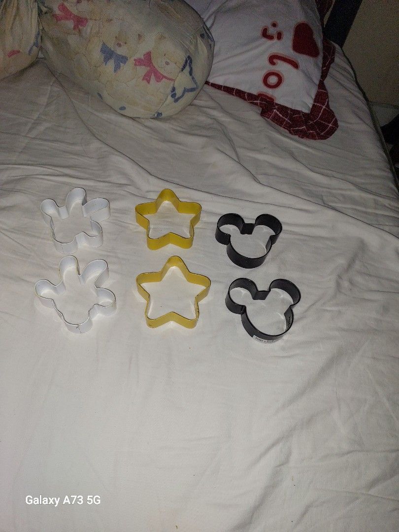 Disney Baking tools molder (Category: Dinnerware & Cutlery) located in Quezon City. Submitted by kristal68 (Listing ID 1343379410, Image 2). Description: take all for p50 original disney baking molder thick metal.