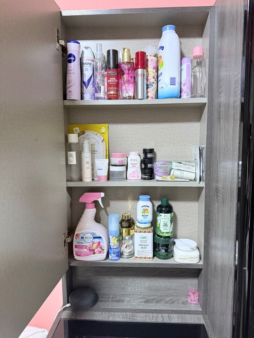 Dressing table (Category: Other Home Furniture) located in Singapore. Submitted by ji34b (Listing ID 1343263494, Image 2). Description: length = 84cm. breadth = 40cm. height = 172cm. Alot of compartment. very new. cash n carry. pls arrange own transport. thank you..