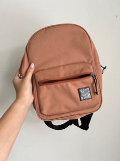 (Kategori: ) berada di . Dikirim oleh bibibox.services (ID iklan 1343337425, Gambar 1). Deskripsi: .