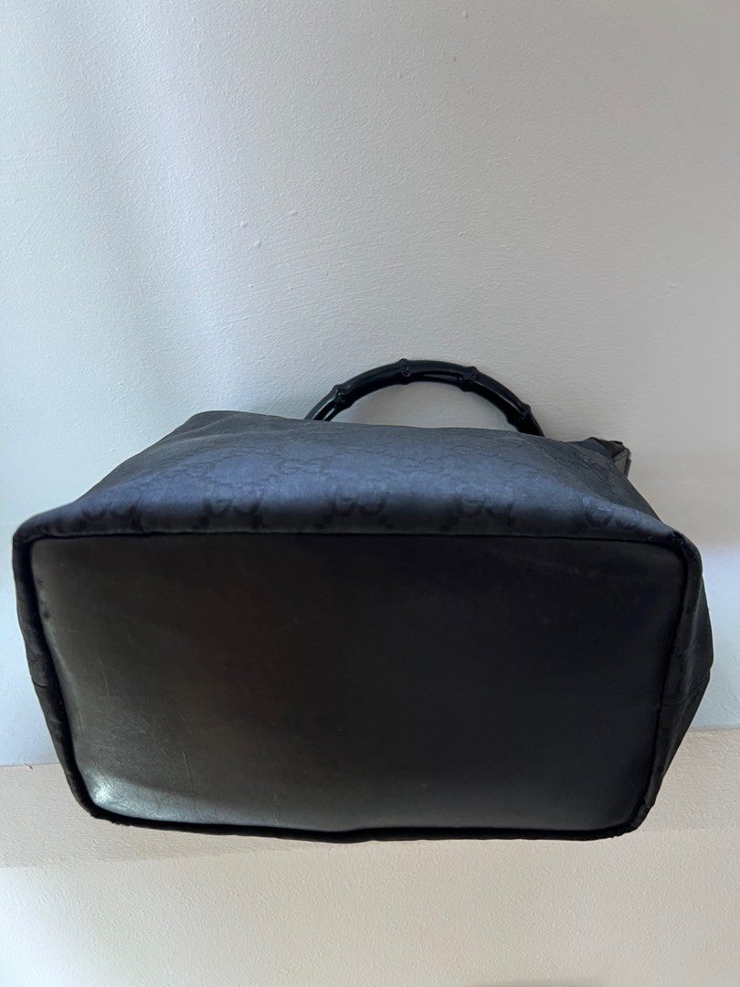 Gucci sling bag (Category: Bags & Wallets) located in Singapore. Submitted by patlph (Listing ID 1343317922, Image 3). Description: The bamboo handle has this metal pin that came off. I have the pin but you need to get someone to fix it. Condition is good otherwise. Rarely used.
