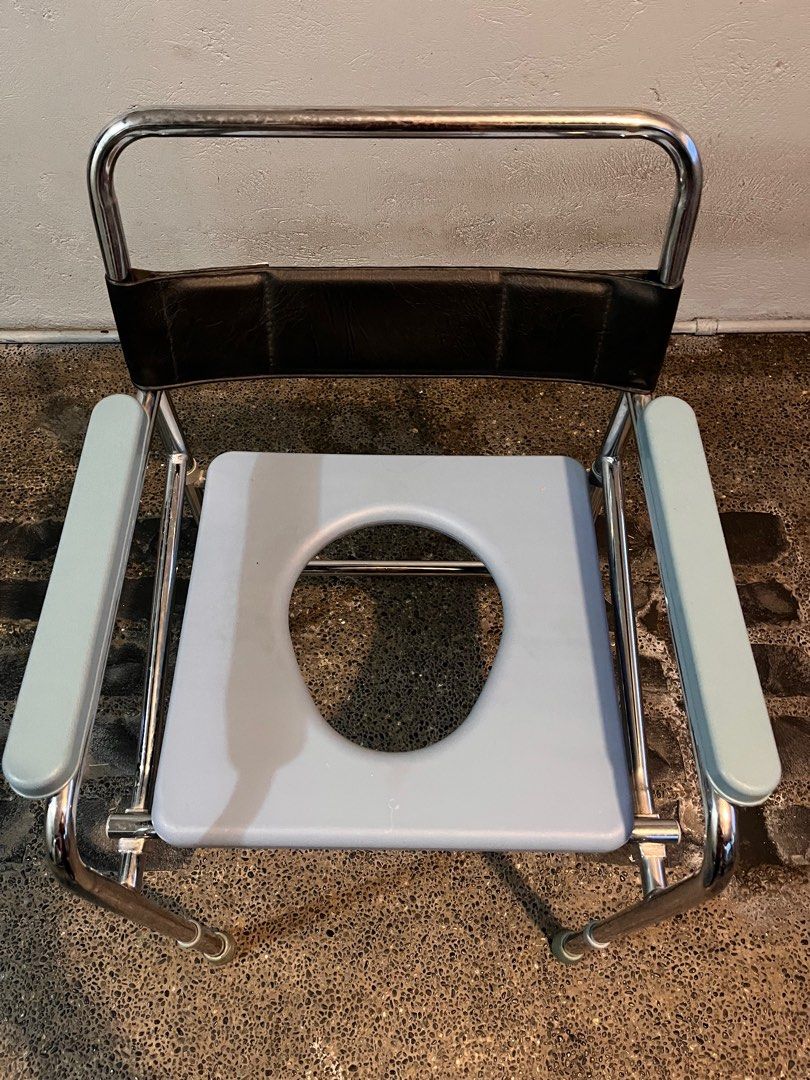 Indoplas Dual Function Commode Chair (Category: Wheelchairs) located in Manila. Submitted by istib.dyabs (Listing ID 1343334719, Image 3). Description: Lightly used commode chair..