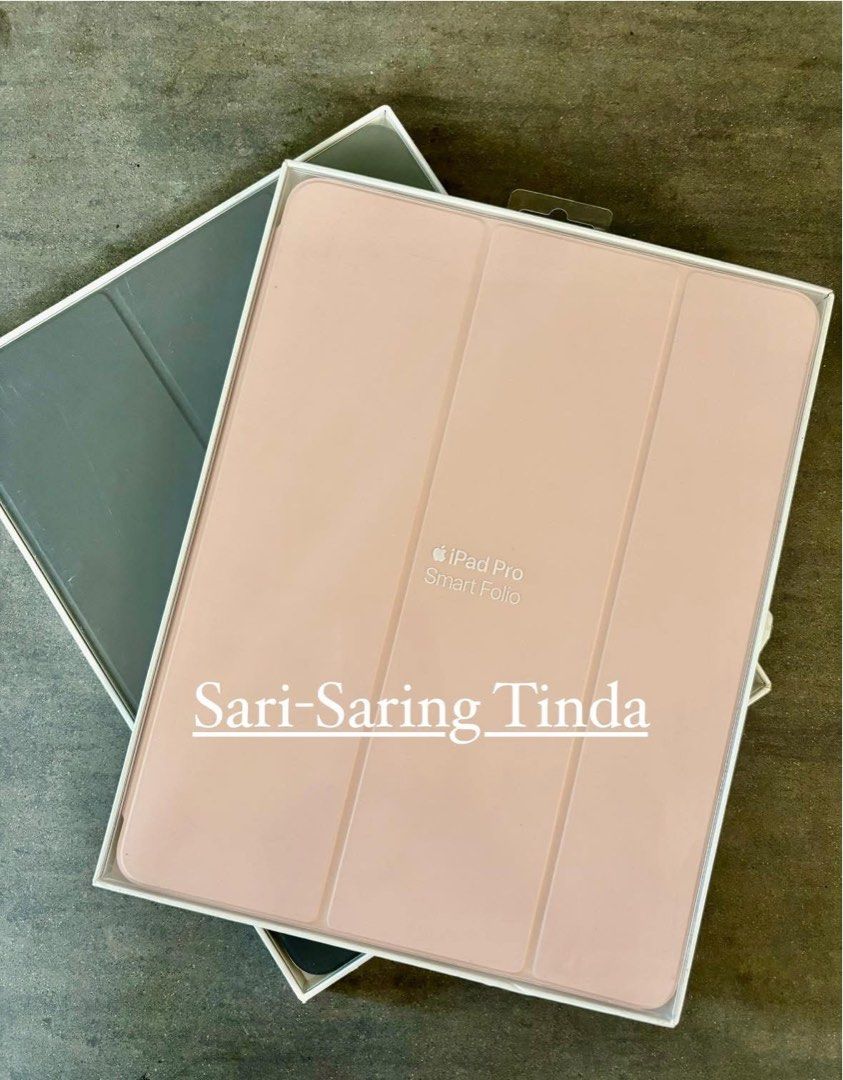 iPad Pro Smart Folio (Category: Cases & Sleeves) located in Taytay. Submitted by michidc (Listing ID 1343260340, Image 1). Description: CLEARANCE SALE‼️ 2500 na lang‼️ IPAD PRO 12.9 INCH SMART FOLIO 😍 ORIGINAL FROM POWERMAC‼️ AVAILABLE IN PINK SAND AND CHARCOAL GREY SRP 6,890❌❌❌ NOW ONLY 2500 (3k each old post) ‼️‼️‼️ 1 pc per color only Pickup loc Taytay, Rizal Payments Gcash/BDO DM❤️.