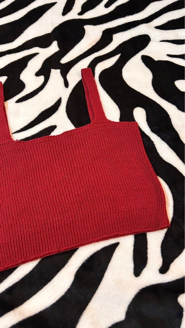 Knitted Coords (Category: Sets or Coordinates) located in Talavera. Submitted by amcprelovedd (Listing ID 1343240008, Image 3). Description: Knitted Midi Coordinates in Burnt Red (looks red in photos but really burnt red in actual).