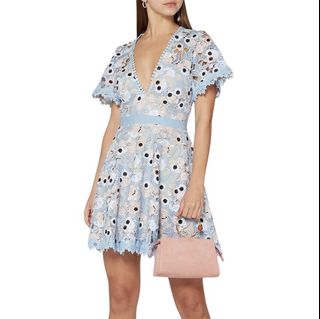 (Category: ) located in . Submitted by style-a-porter (Listing ID 1343290627, Image 1). Description: .