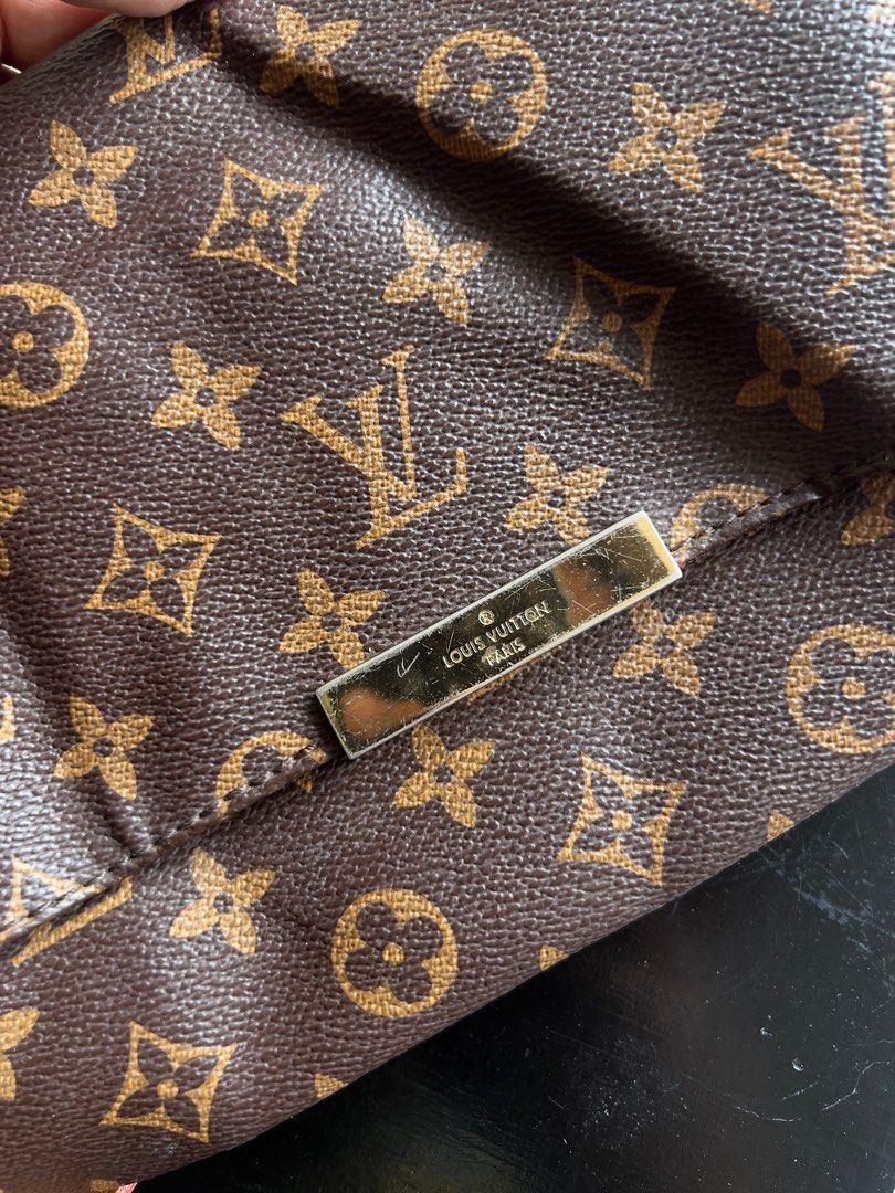 Louis Vuitton Monogram Favorite MM (Category: Luxury Bags & Wallets) located in Bacolod City. Submitted by novymae23 (Listing ID 1343324200, Image 3). Description: Louis Vuitton Monogram Favorite MM Crossbody Bag Size Small Excellent Condition Complete .