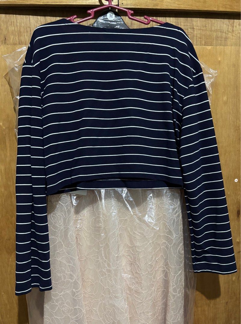 Love Bonito Coleta Jersey Box Top (Category: Longsleeves) located in Taytay. Submitted by cel127 (Listing ID 1343313519, Image 3). Description: Used only twice Bought from website, currently out of stock Fits medium to large.