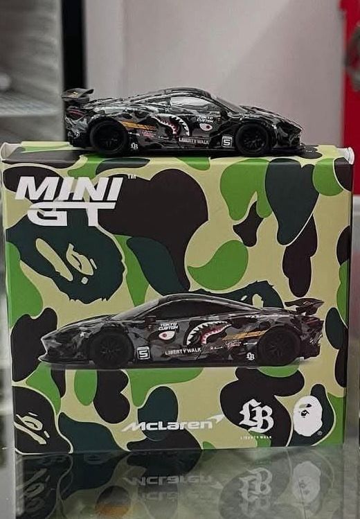 MINI GT x A Bathing Ape BAPE McLaren 720S LB Works Crossover