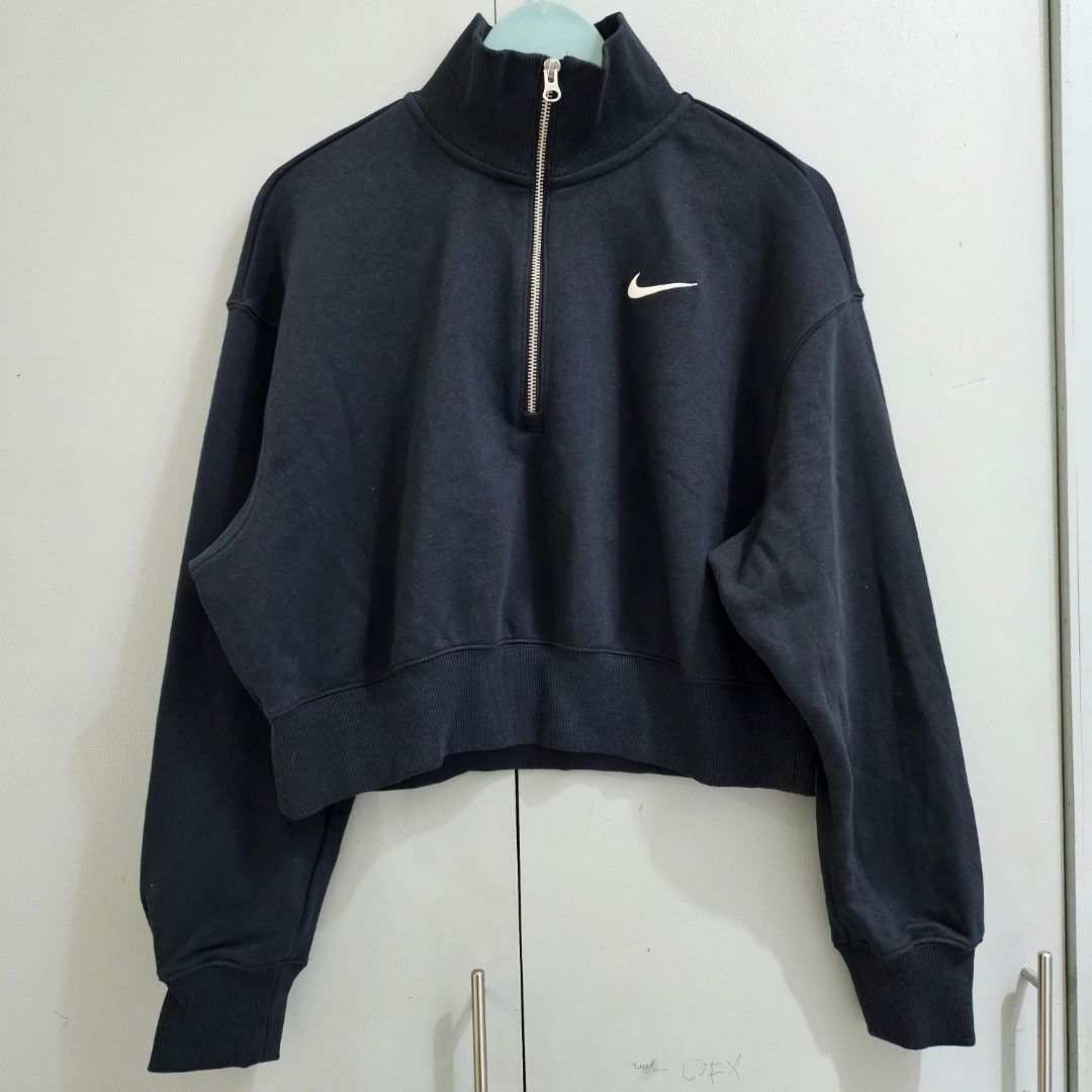 Half zip nike pullover women's deals