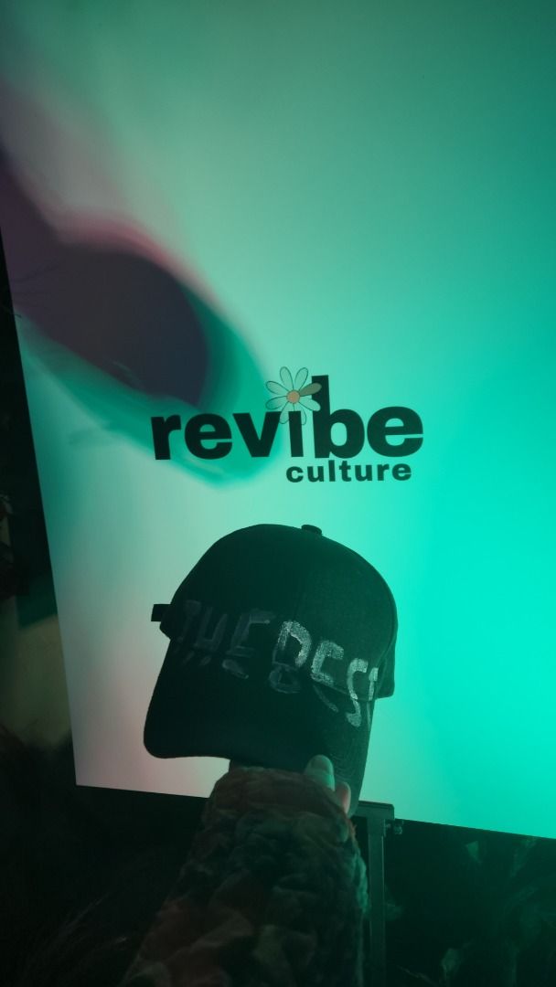 Printed Cap/Hat (Category: Hats & Beanies) located in Manila. Submitted by oshangdeep (Listing ID 1343383583, Image 1). Description: .