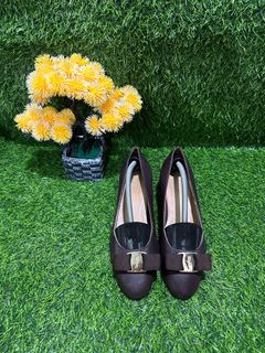 Ferragamo Shoes Women s Fashion Footwear Flats Sandals on Carousell