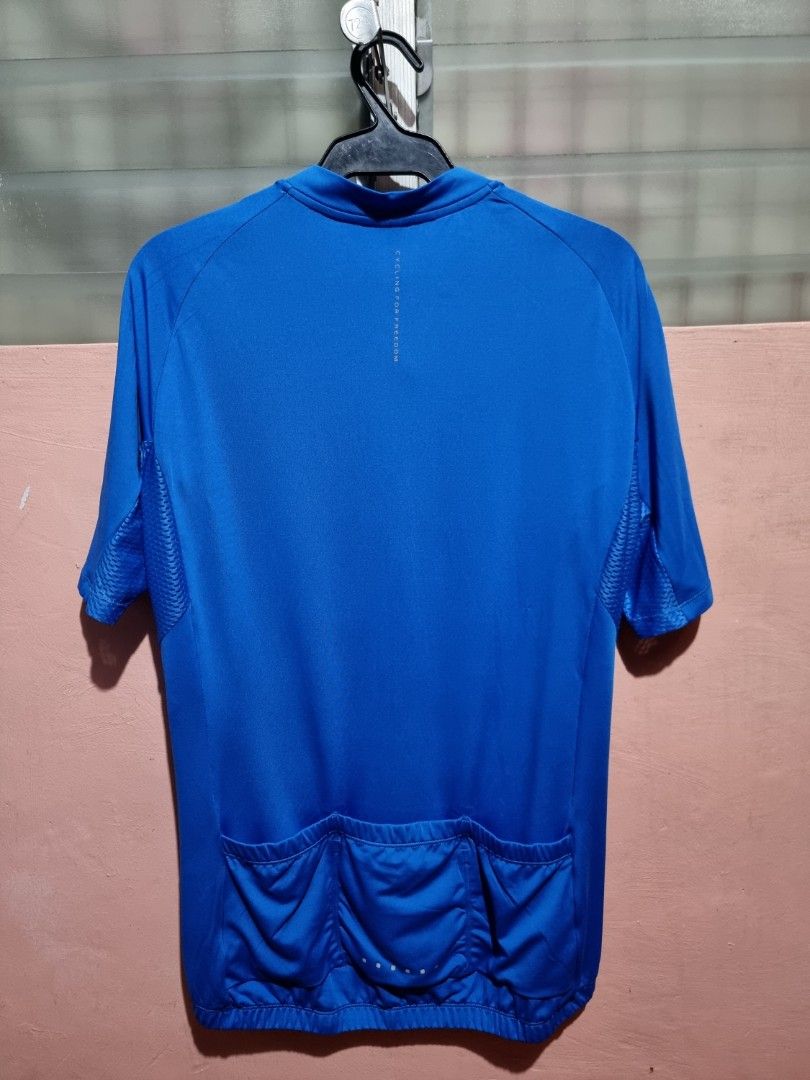Santic Fullzip Cycling Jersey Mens (Category: Activewear) located in Imus. Submitted by aim_for_less (Listing ID 1343227024, Image 3). Description: Santic Fullzip Cycling Jersey Mens ✅️ Size: XL US on tag ✅️ DIMES: (W21.5" X H29") ✅️ Excellent condition ✅️ Color rate 9.8/10 ✅️ Washed and ready to wear ✅️ Semi-stretchable and comfortable Price : 950 + SF LOC: IMUS, CAVITE PM lang po sa interesado.🙏🙂.