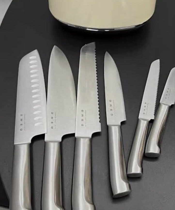 SMEG Knife Set Cream (Category: Knives & Chopping Boards) located in Manila. Submitted by tokirecords.ph (Listing ID 1343264113, Image 3). Description: *Lightly used but still in excellent condition *Only selling for 11,500 pesos *Cream Colorway *Complete set, no boxes *Can do meet ups or shipping.