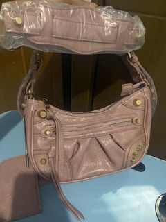 (Kategori: ) berada di . Dikirim oleh ndewpreloved (ID iklan 1343336787, Gambar 1). Deskripsi: .